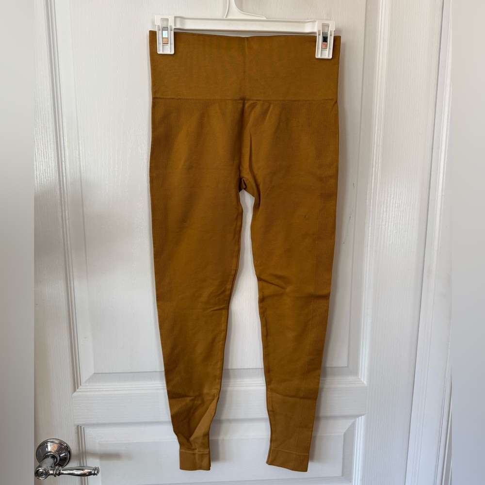 SET Active Brown Leggings